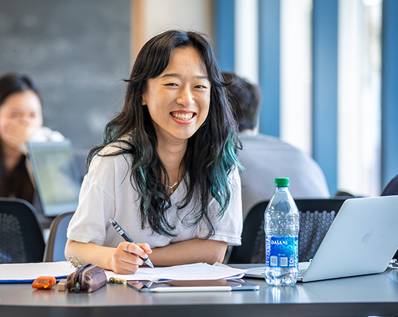 student studying at university of illinois